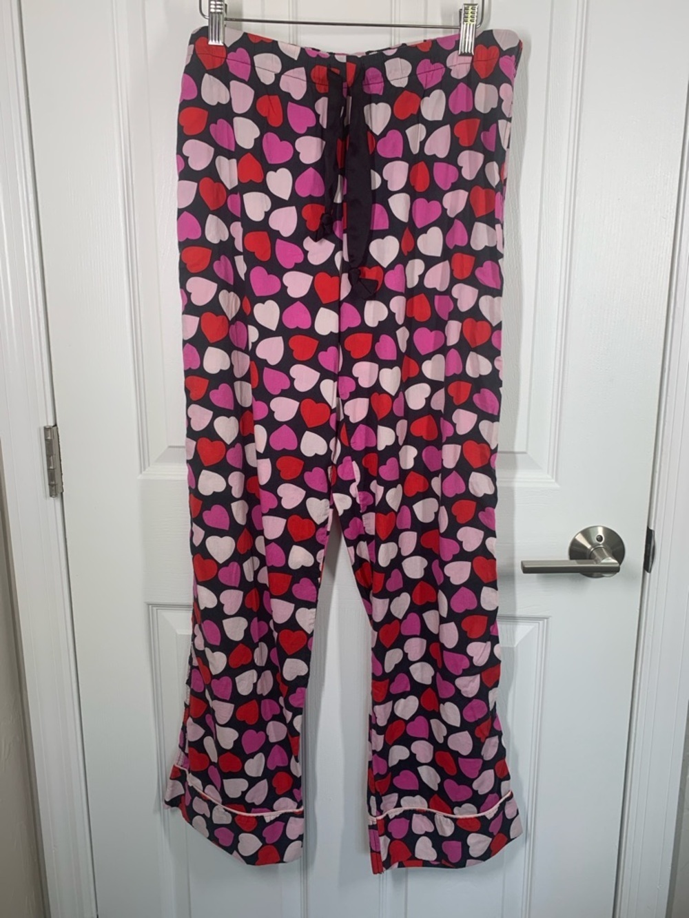 Victoria’s Secret navy red and pink heart print pajama bottoms size medium